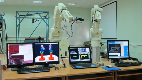 Функционально-моделирующий стенд космических манипуляционных роботов в настоящее время — в Дмитровском филиале